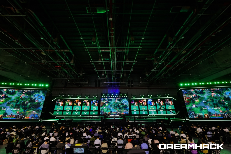 到边路配合 到边路配合