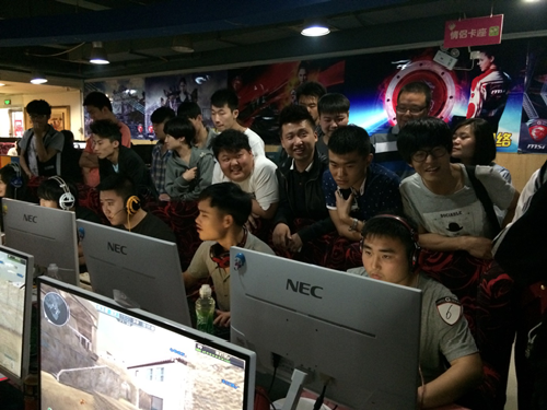 在这座充满 在这座充满