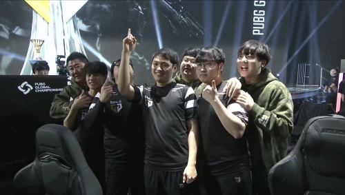 教练组在赛 教练组在赛